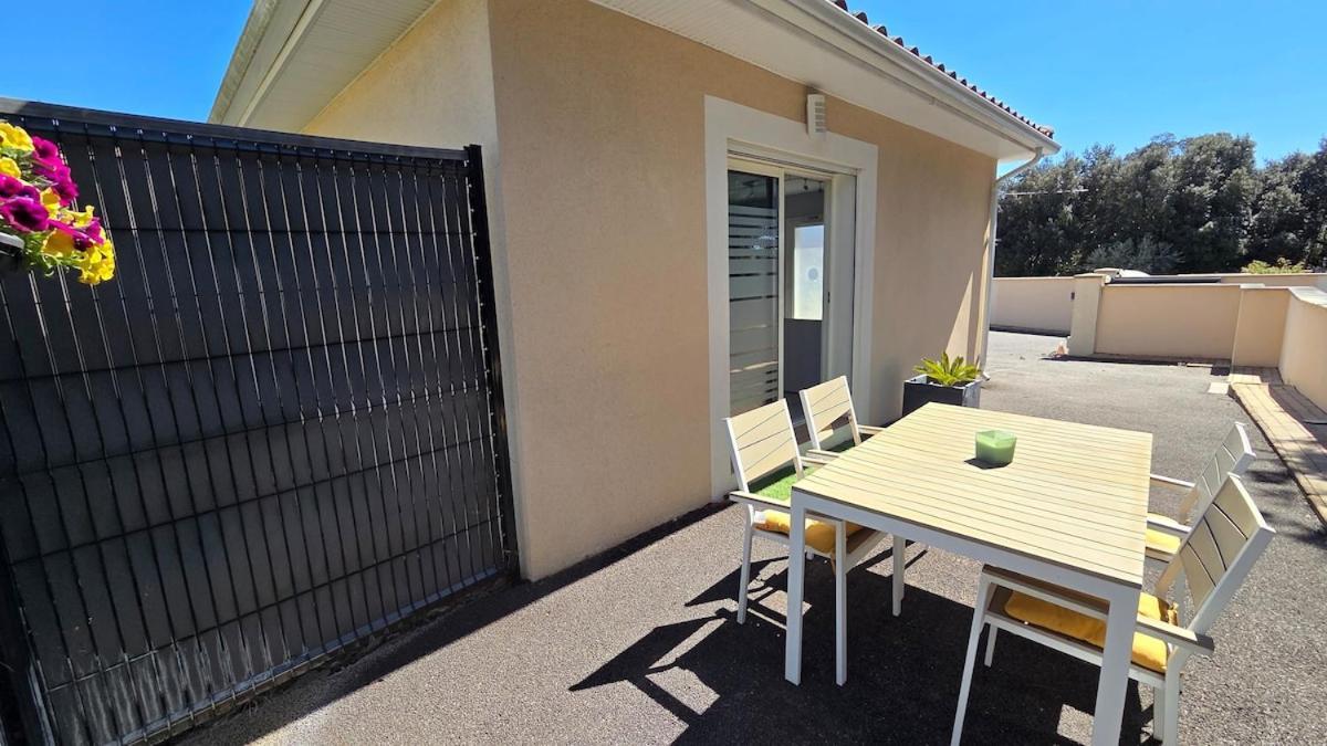 Appart Au Calme Avec Acces A La Piscine Partagee De 18H30 A 21H00 Uniquement * Orange (Vaucluse)