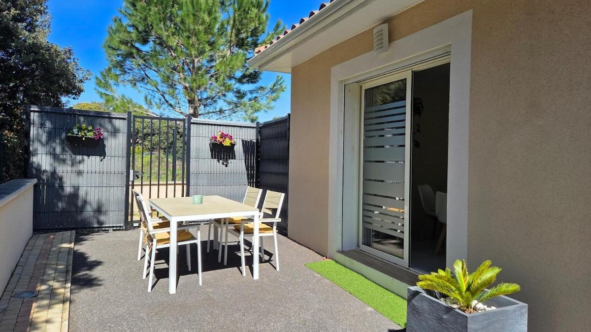 Appart Au Calme Avec Acces A La Piscine Partagee De 18H30 A 21H00 Uniquement Holiday home *
