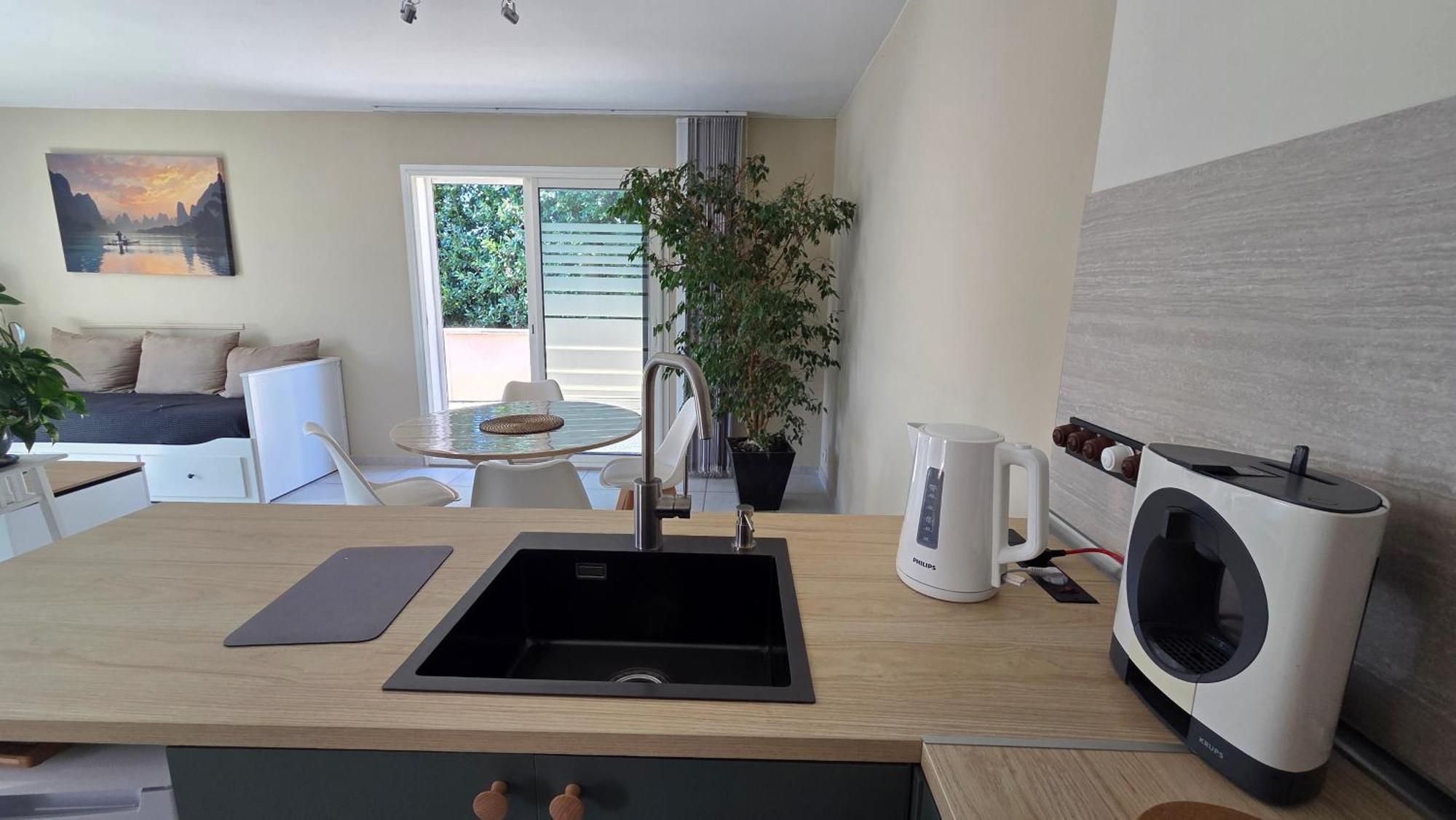 Appart Au Calme Avec Acces A La Piscine Partagee De 18H30 A 21H00 Uniquement Holiday home